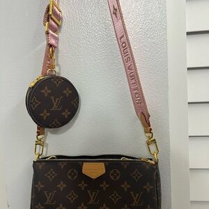 LV 
Inspo
Brown Monogram Crossbody Bag